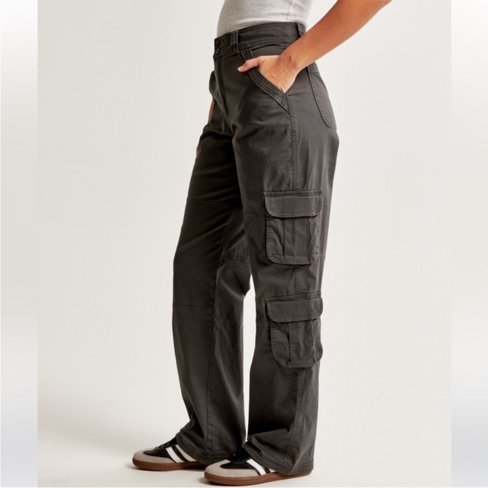 Abercrombie & Fitch Dark Charcoal Wide-Leg Cargo Pants - Picture 2 of 6